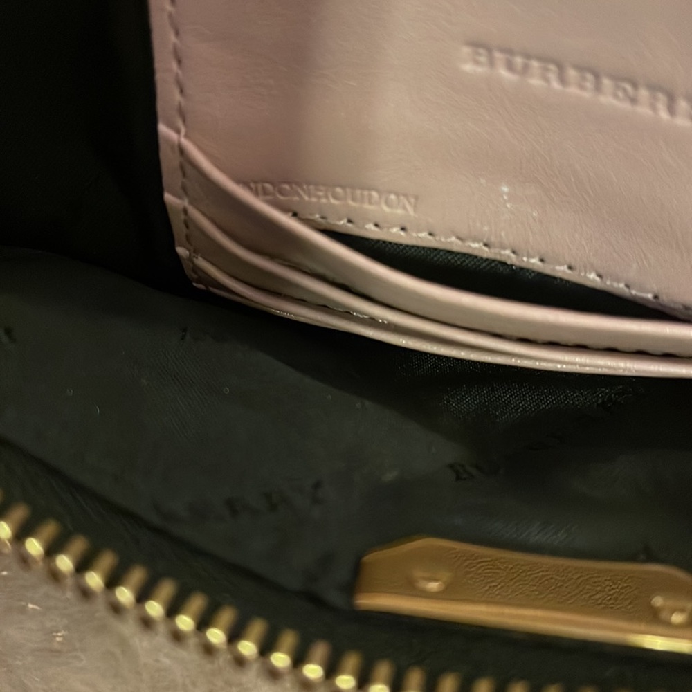 Authentic Burberry Grain Check Crossbody pale orchid - Picture 9 of 14